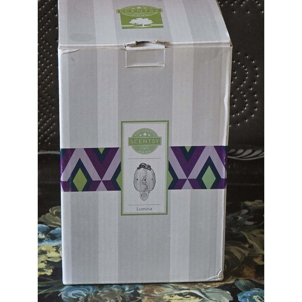 Scentsy Lumina Mini Wax Warmer Plug-In New In Box